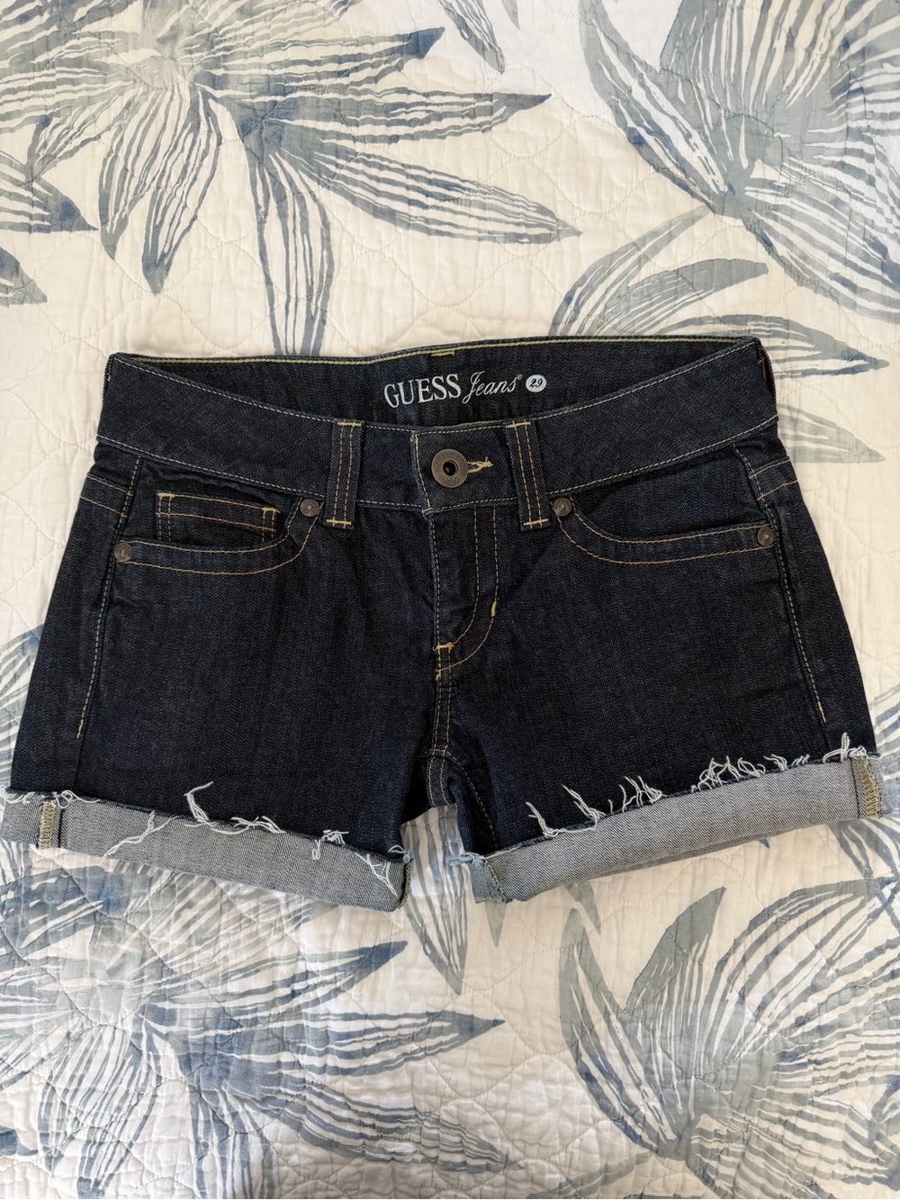 Guess Dark Indigo Low Rise Rolled Hem Denim Shorts Size 29